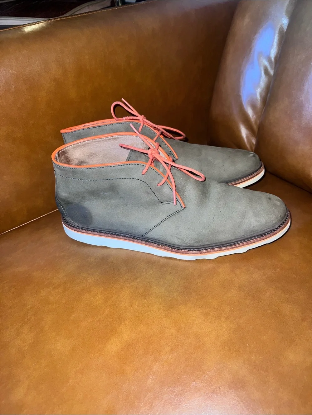 Polo Ralph Lauren Whiston Chukka Boots in an army green/orange trim size 10.5D